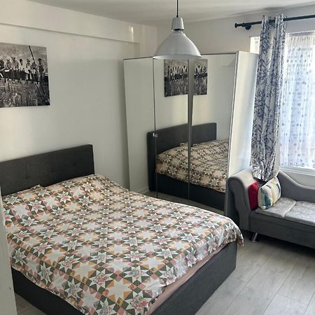 Cosy 2-Bedroom Flat In Finsbury Park, Modern, Convenient & Close To Central London! Bagian luar foto