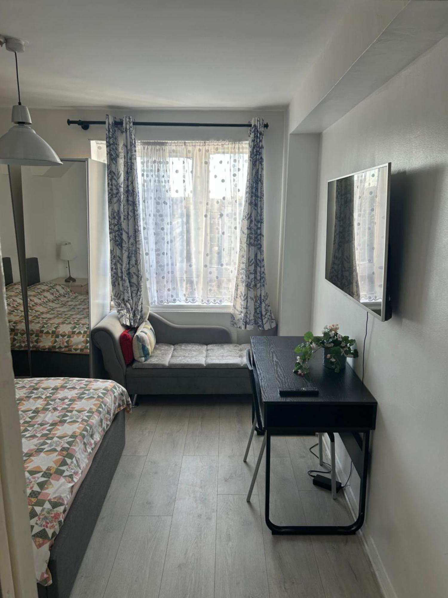 Cosy 2-Bedroom Flat In Finsbury Park, Modern, Convenient & Close To Central London! Bagian luar foto