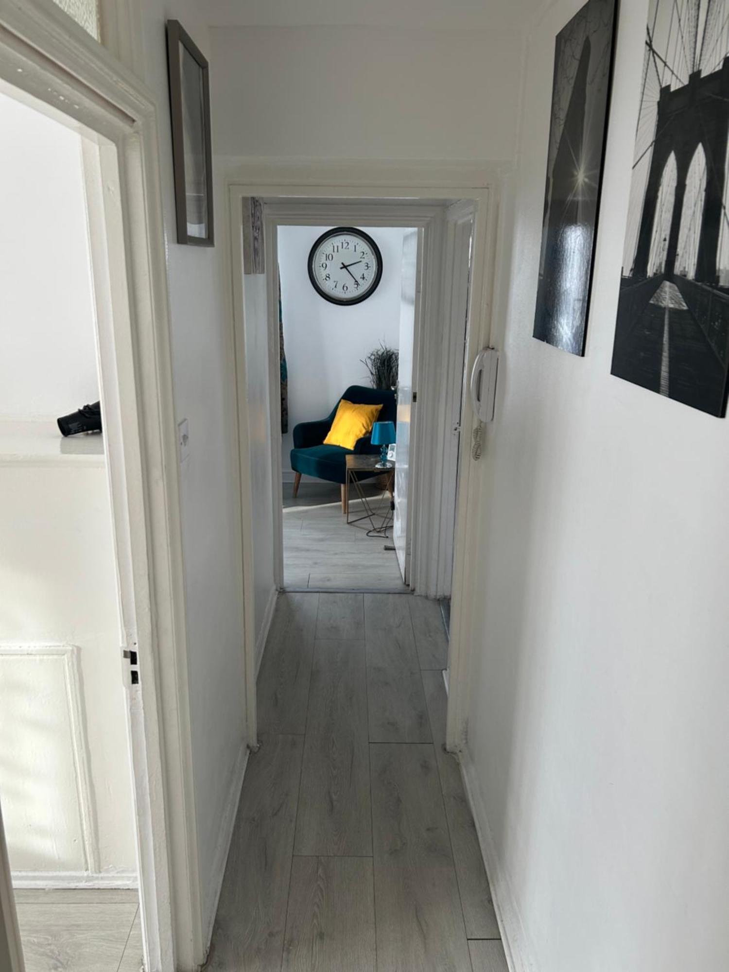 Cosy 2-Bedroom Flat In Finsbury Park, Modern, Convenient & Close To Central London! Bagian luar foto
