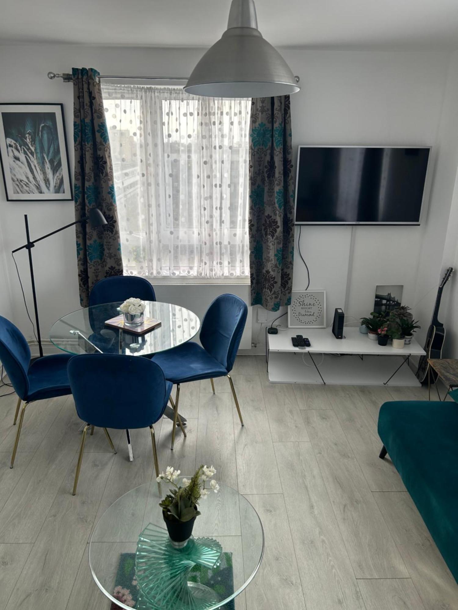 Cosy 2-Bedroom Flat In Finsbury Park, Modern, Convenient & Close To Central London! Bagian luar foto
